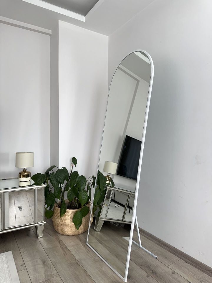 180X70 CM BEYAZ OVAL AYAKLI BOY AYNASI