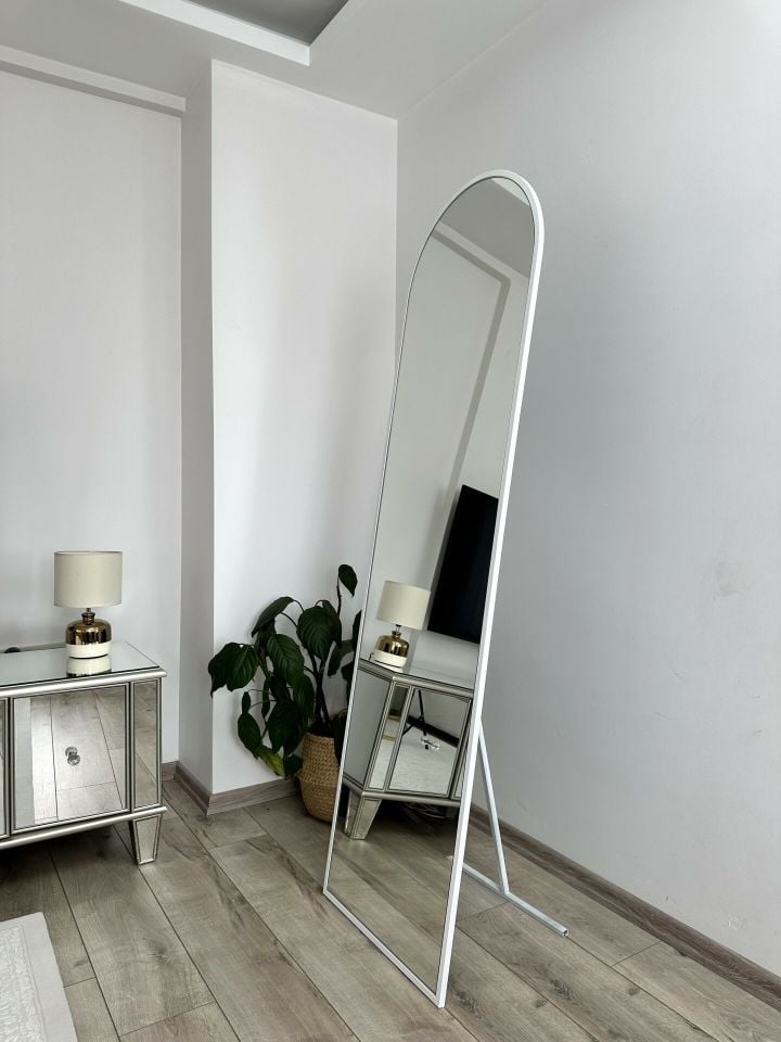 180X60 BEYAZ OVAL AYAKLI BOY AYNASI