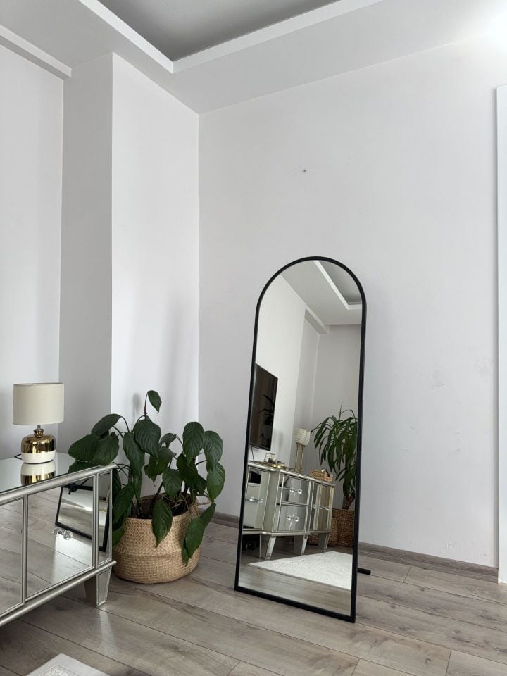 140X50 CM SİYAH OVAL AYAKLI BOY AYNASI