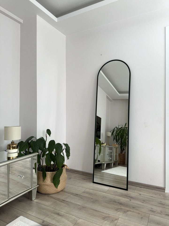 180X50 CM SİYAH OVAL AYAKLI BOY AYNASI