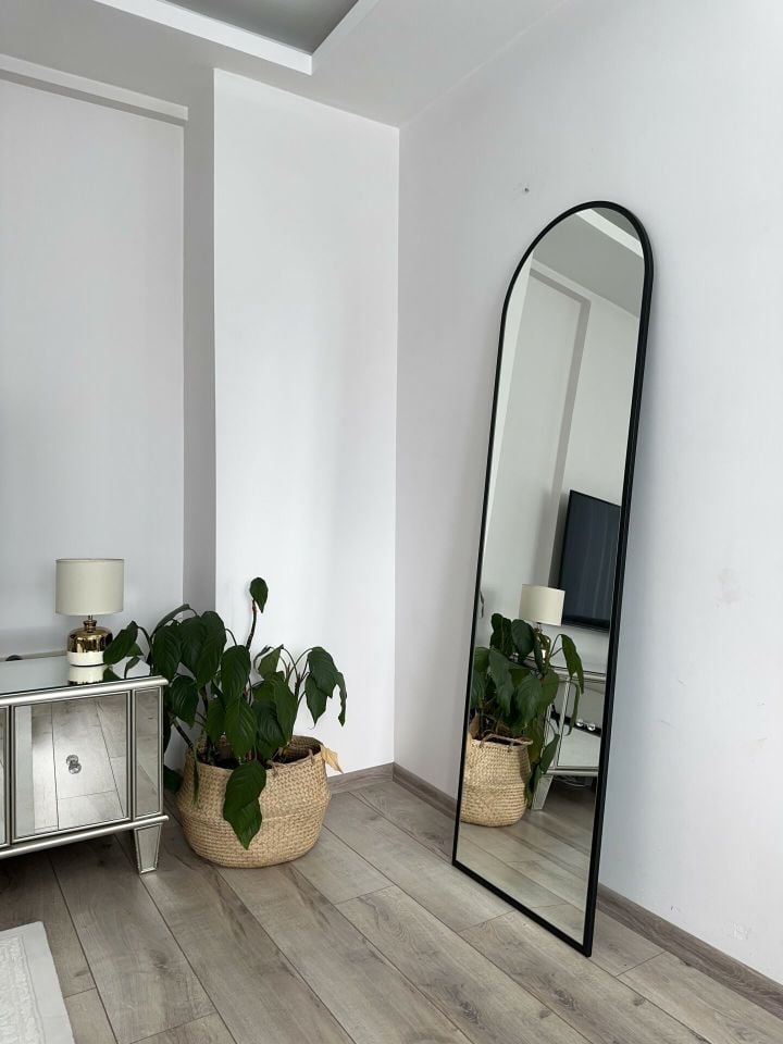 180X50 CM SİYAH OVAL AYAKLI BOY AYNASI