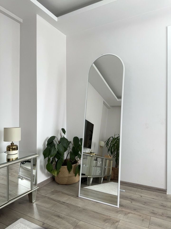 180X50 CM BEYAZ OVAL AYAKLI BOY AYNASI