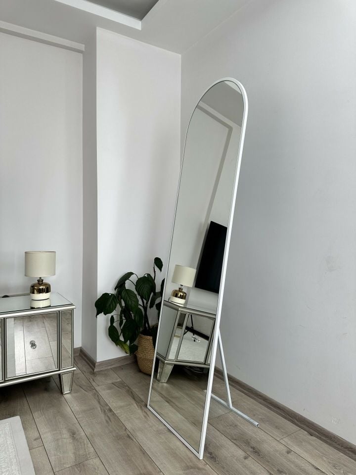 180X50 CM BEYAZ OVAL AYAKLI BOY AYNASI