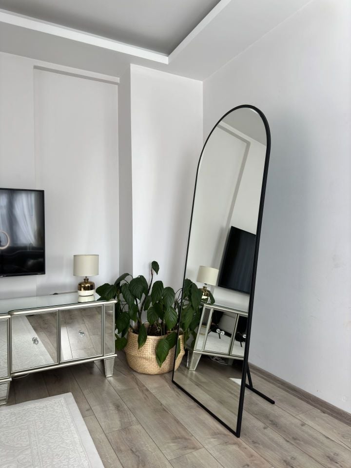 180X80 SİYAH OVAL AYAKLI BOY AYNASI