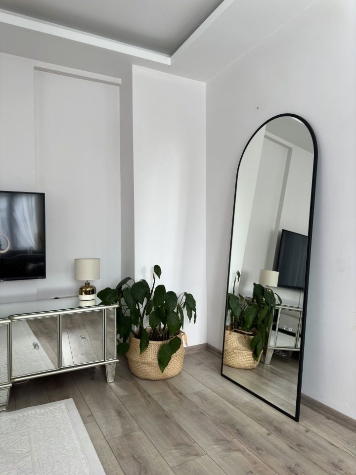 180X80 SİYAH OVAL AYAKLI BOY AYNASI