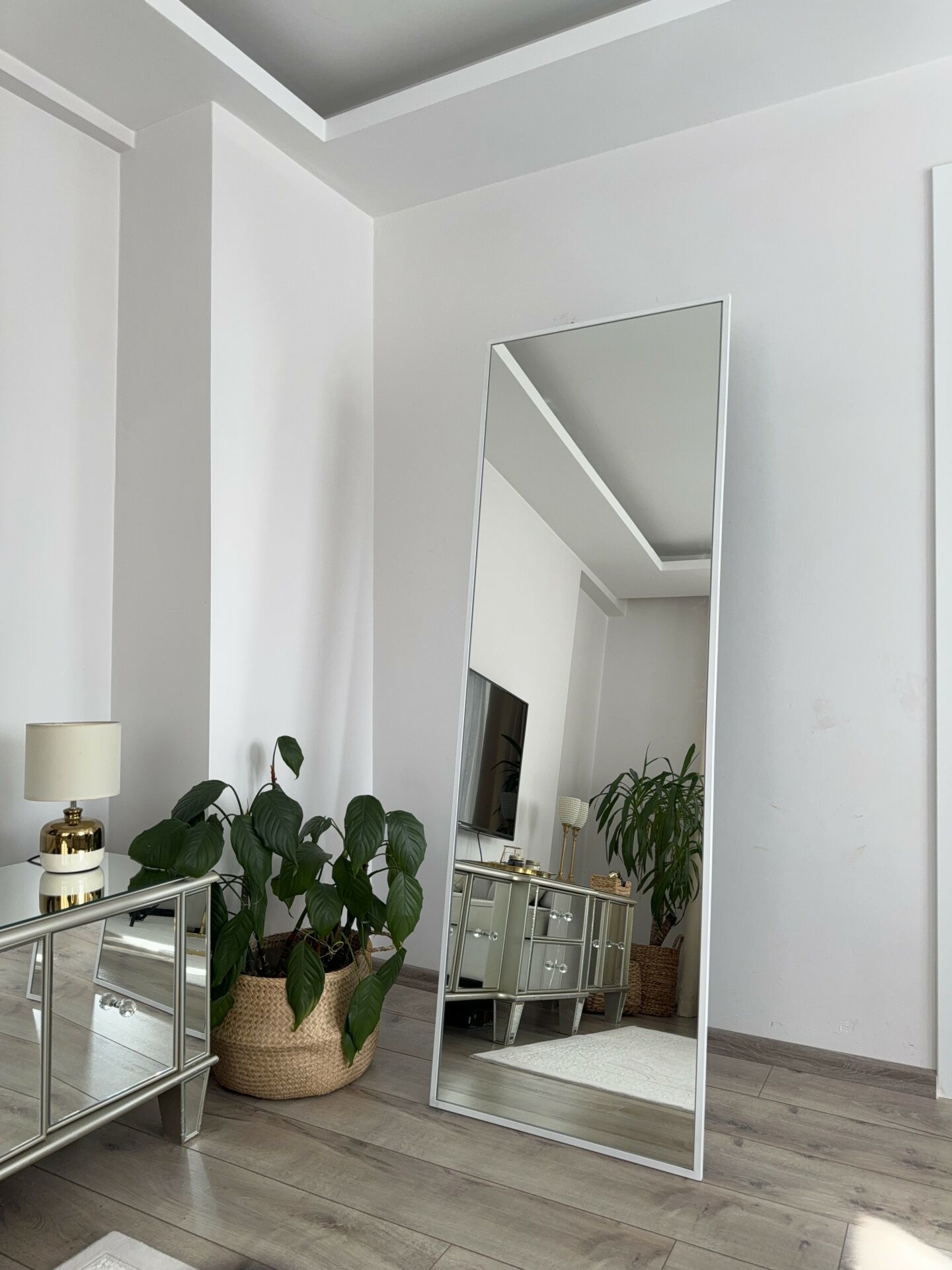 180X60 BEYAZ DİKDÖRTGEN BOY AYNASI