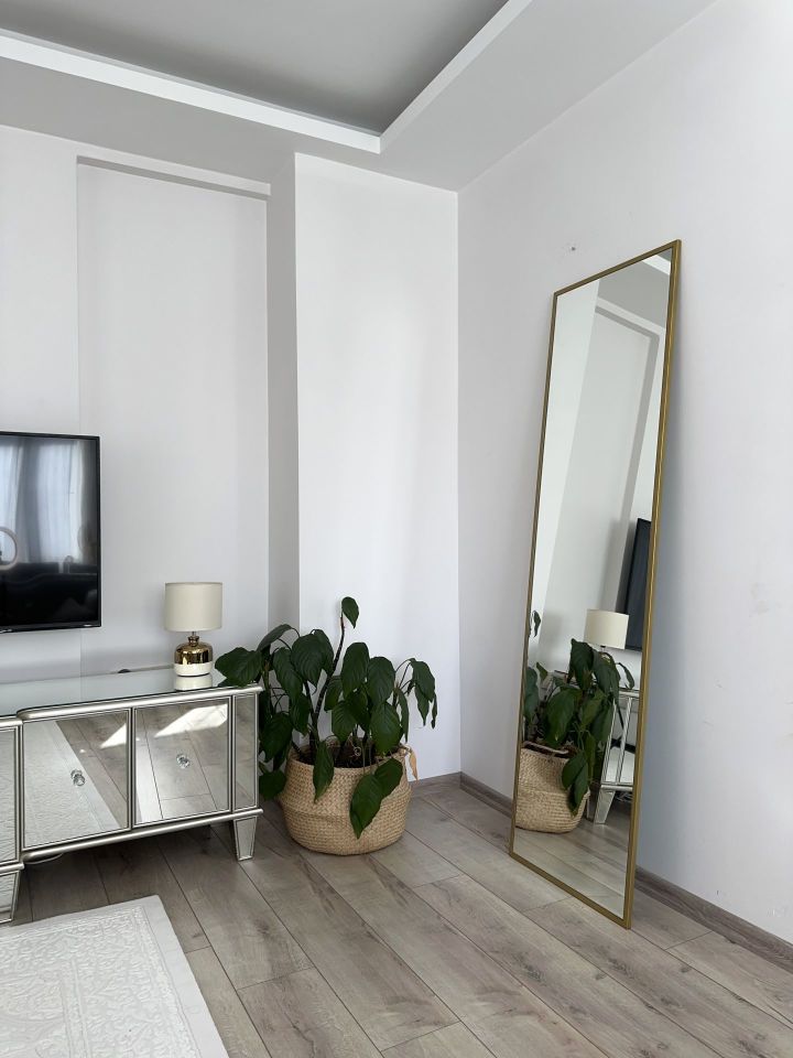 180X70 GOLD DİKDÖRGEN AYAKLI BOY AYNASI