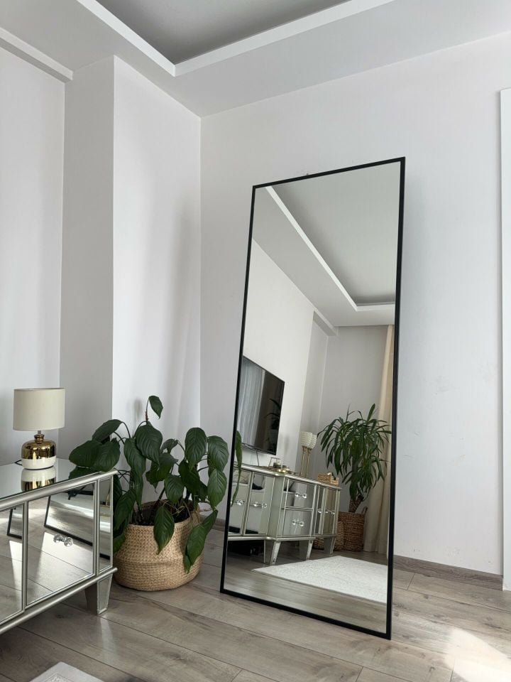 180X70 SİYAH DİKDÖRGEN AYAKLI BOY AYNASI