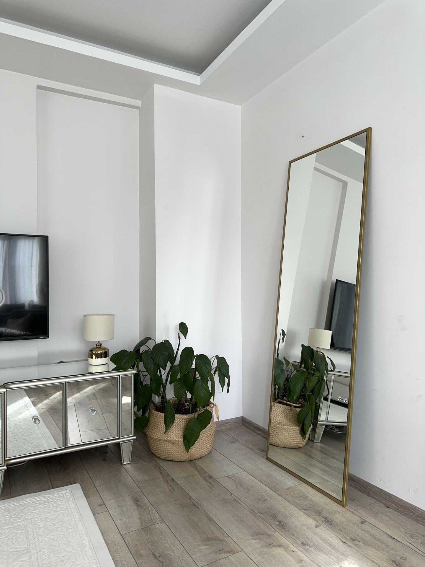 180X80 GOLD DİKDÖRTGEN AYAKLI BOY AYNASI