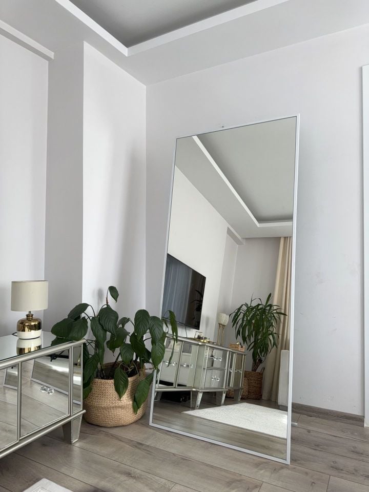 180X80 BEYAZ DİKDÖRTGEN AYAKLI BOY AYNASI