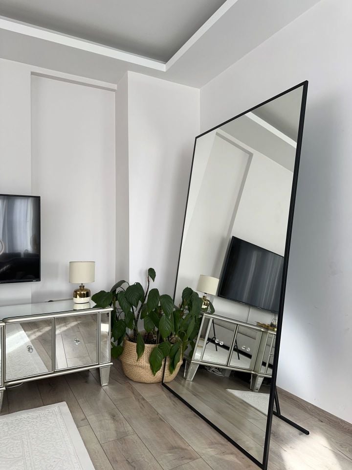 180X100 SİYAH DİKDÖRTGEN AYAKLI BOY AYNASI