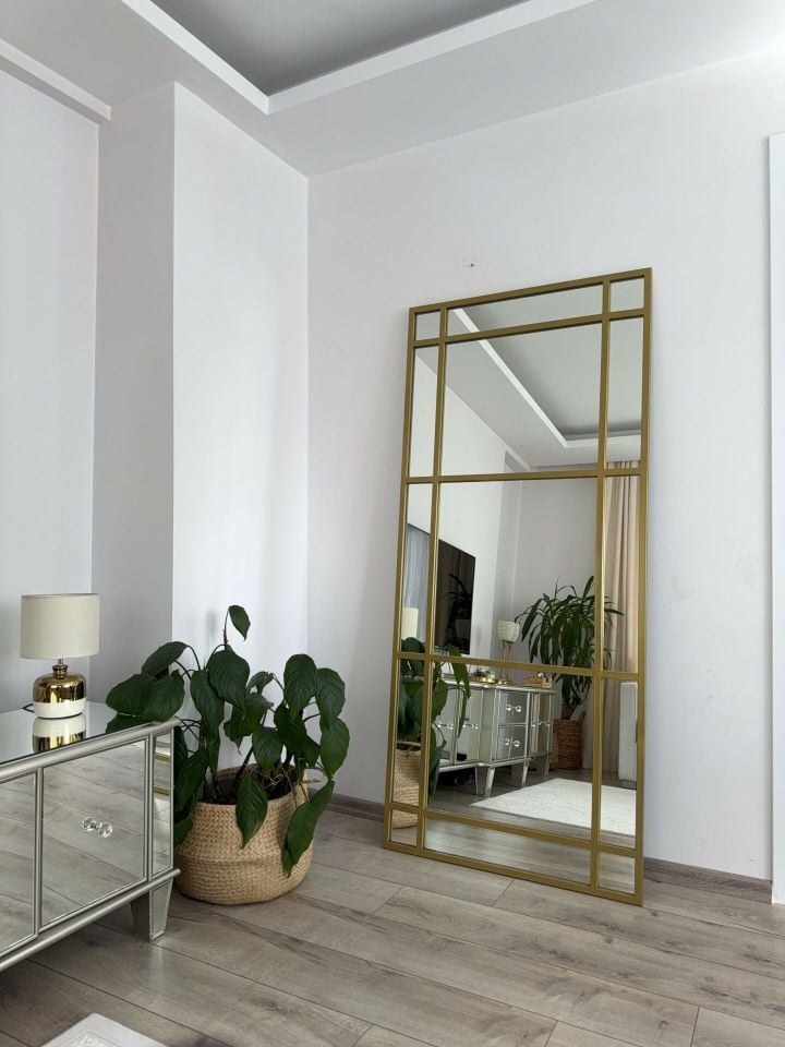 GOLD ÇERÇEVELİ DEKORAFTİF BOY AYNASI