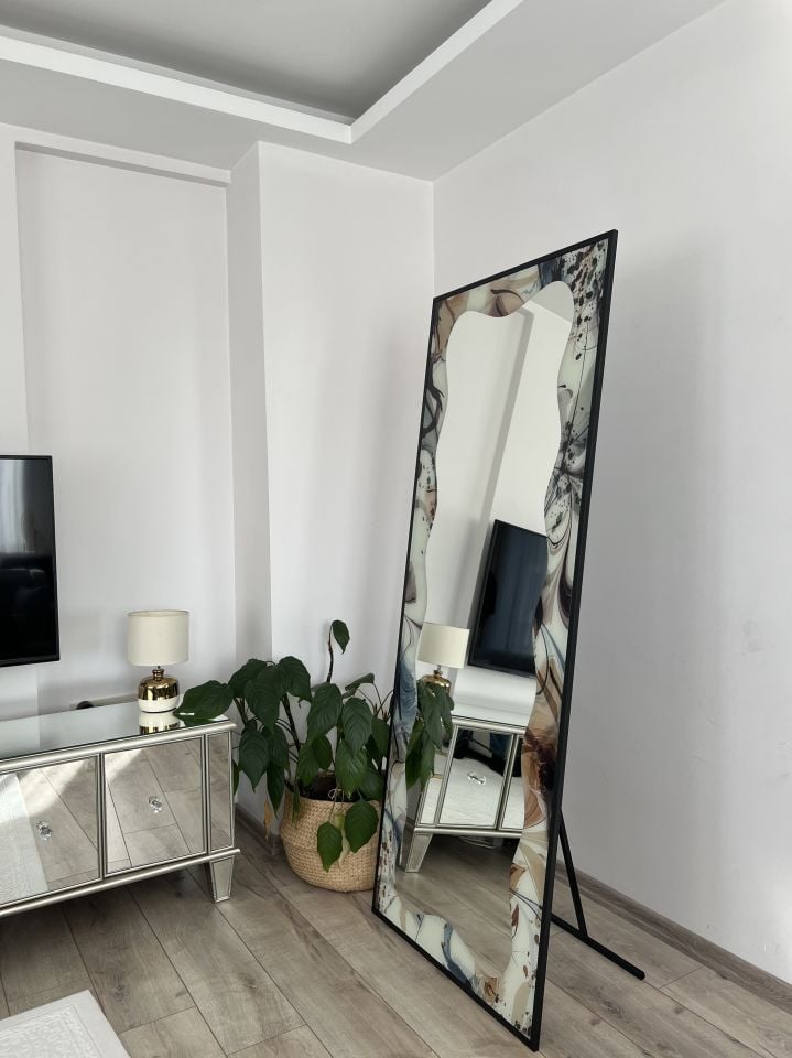 DEKORATİF DESENLİ METAL ÇERÇEVELİ 180X70 CM BOY AYNASI