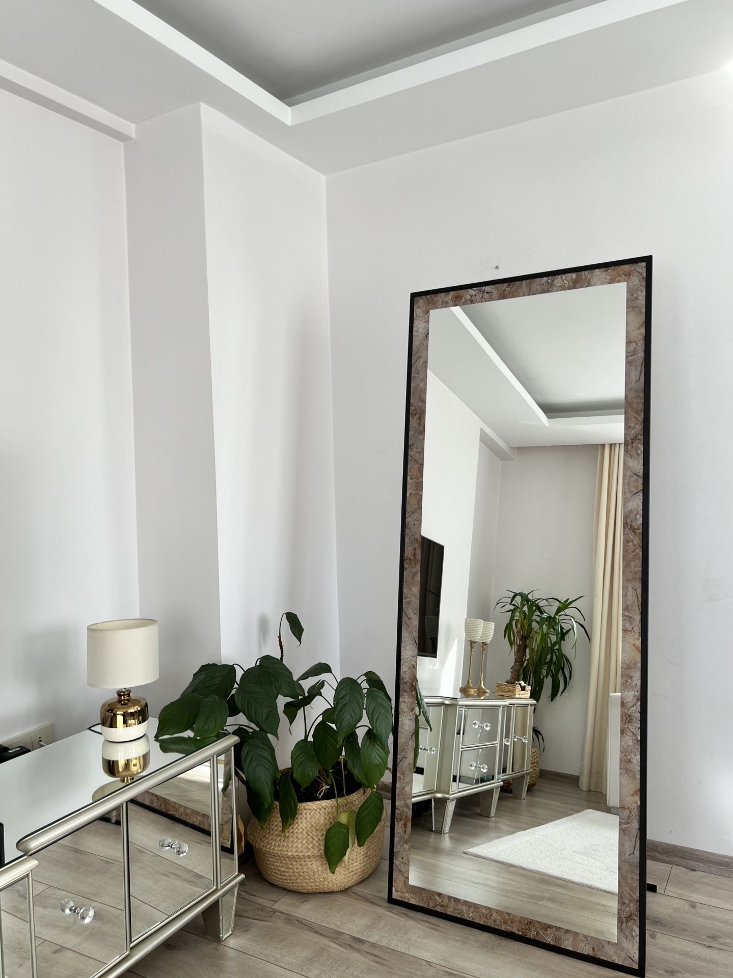 Mermer Desenli Dikdörtgen model Metal Çerçeveli 180X70 CM Boy Aynası