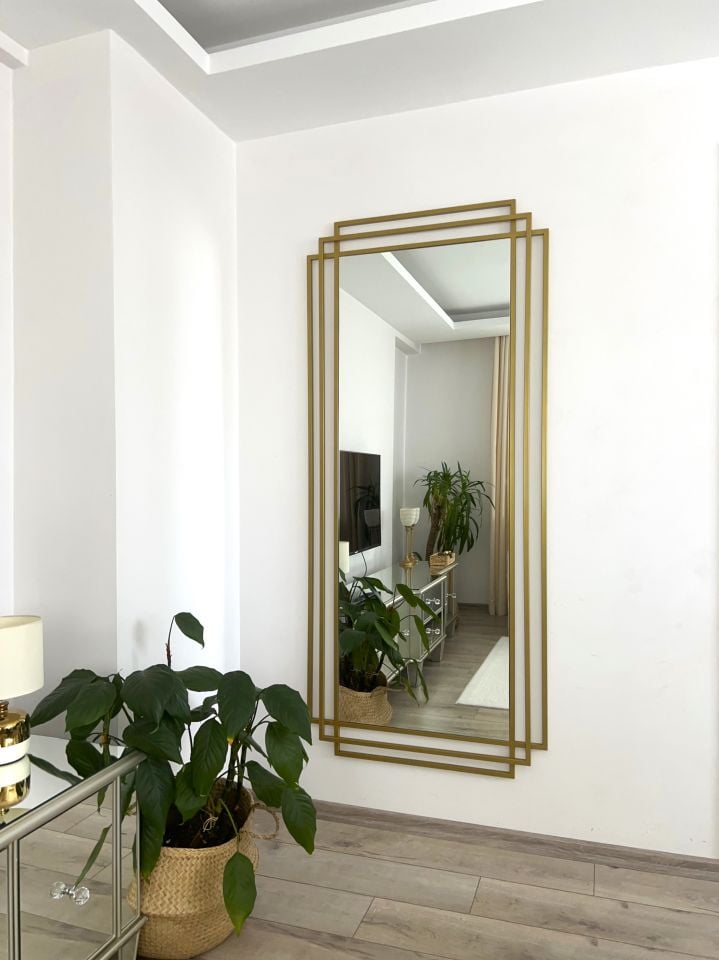 GOLD ÇERÇEVELİ DEKORATİF MODEL BOY AYNASI