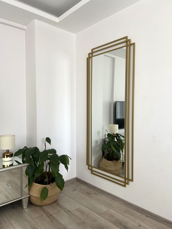 GOLD ÇERÇEVELİ DEKORATİF MODEL BOY AYNASI