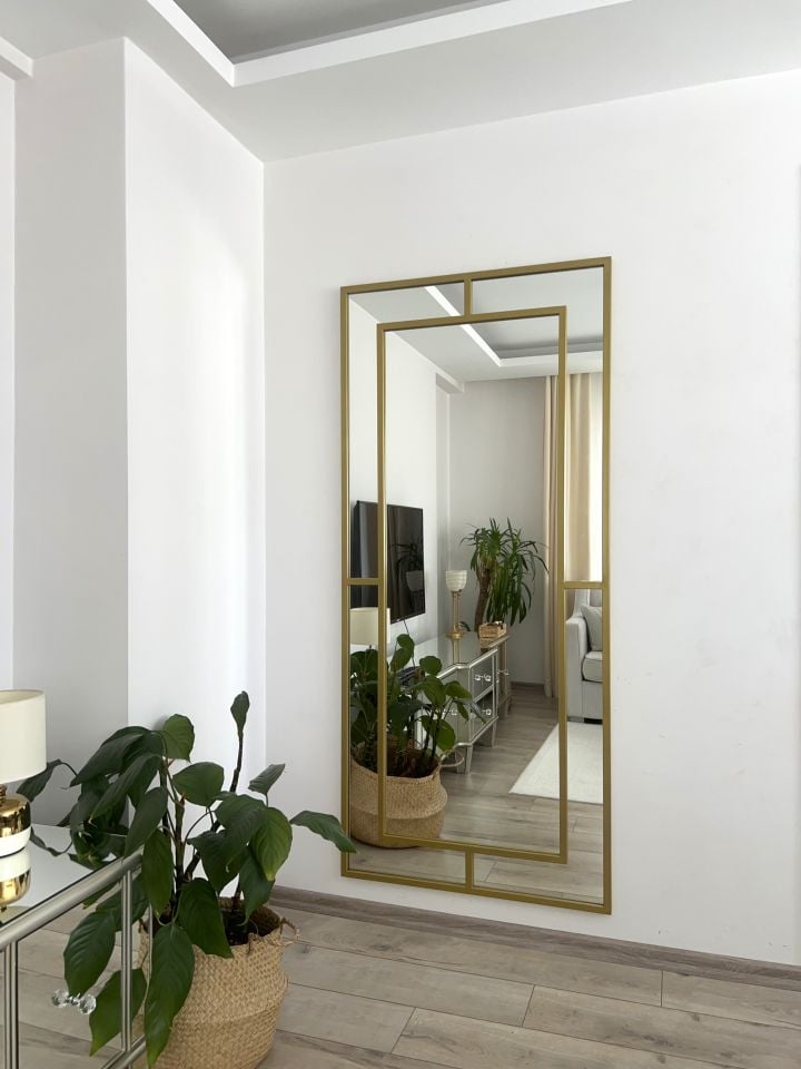 GOLD ÇERÇEVELİ DEKORATİF MODEL BOY AYNASI