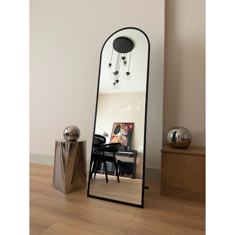 SİYAH METAL ÇERÇEVELİ 160x40 CM OVAL AYAKLI BOY AYNASI