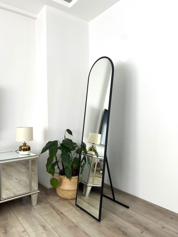 SİYAH METAL ÇERÇEVELİ 160x40 CM OVAL AYAKLI BOY AYNASI