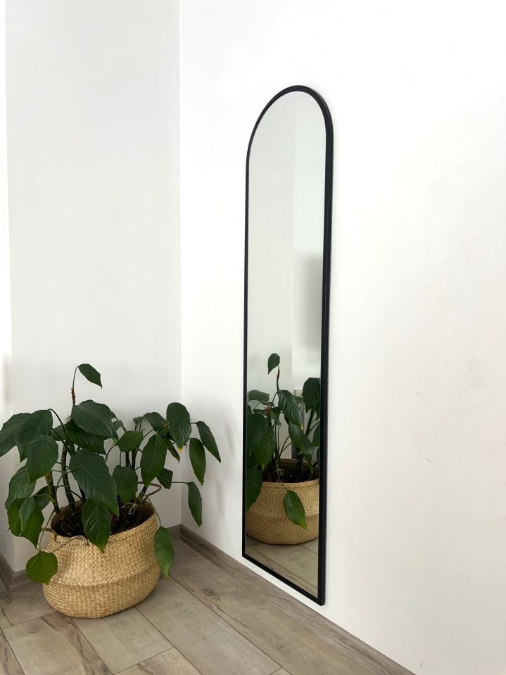 SİYAH METAL ÇERÇEVELİ 160x40 CM OVAL AYAKLI BOY AYNASI