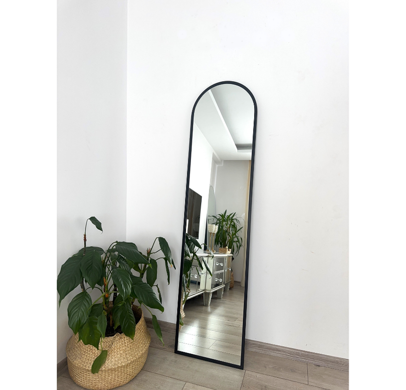 SİYAH METAL ÇERÇEVELİ 160x40 CM OVAL AYAKLI BOY AYNASI