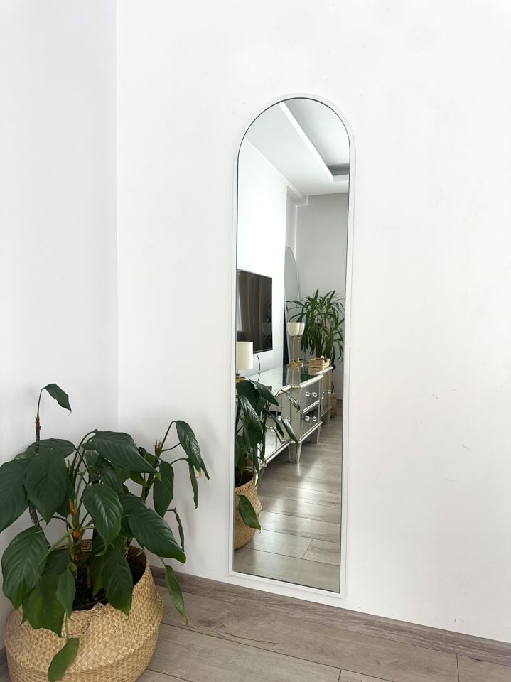 BEYAZ METAL ÇERÇEVELİ 160x40 CM OVAL AYAKLI BOY AYNASI