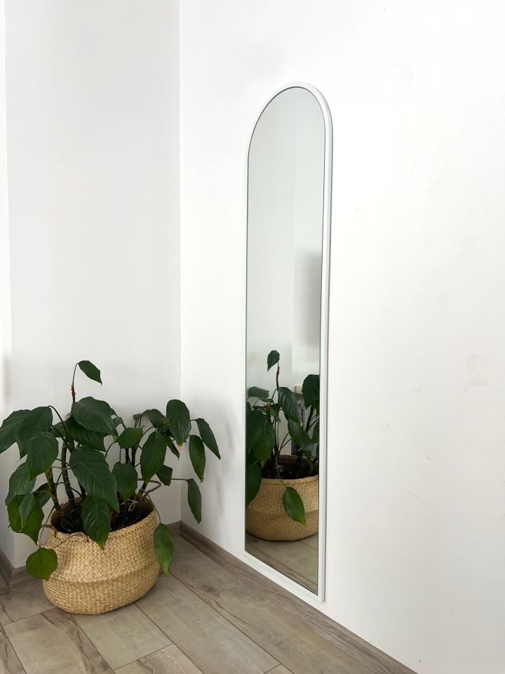 BEYAZ METAL ÇERÇEVELİ 160x40 CM OVAL AYAKLI BOY AYNASI