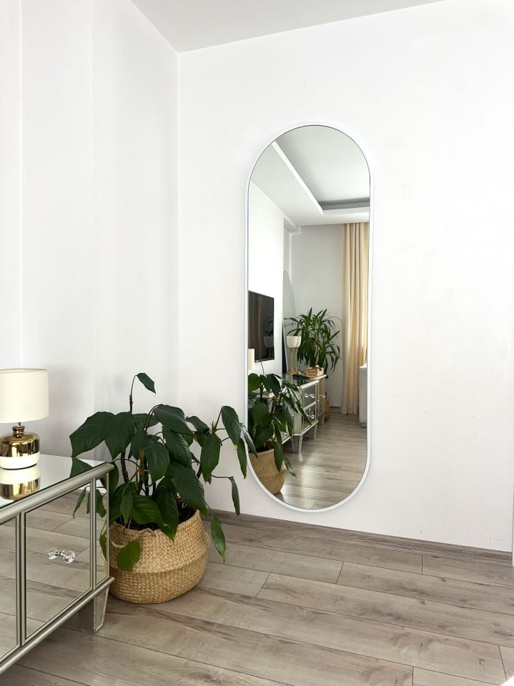 BEYAZ METAL ÇERÇEVELİ 180X60 CM ELİPS AYAKLI BOY AYNASI