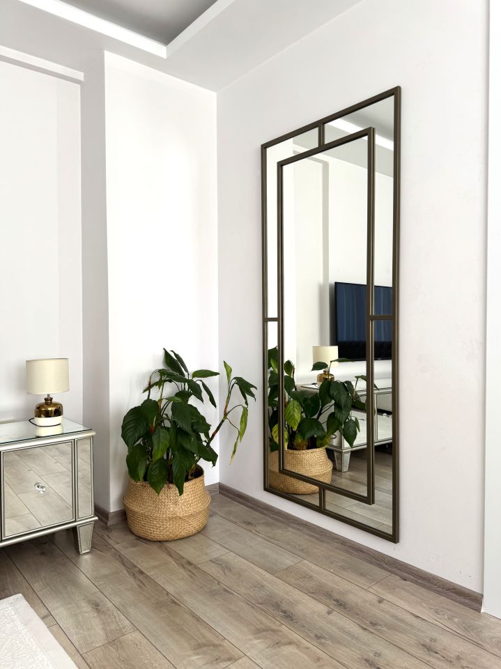 ESKİTME ÇERÇEVELİ DEKORATİF MODEL BOY AYNASI