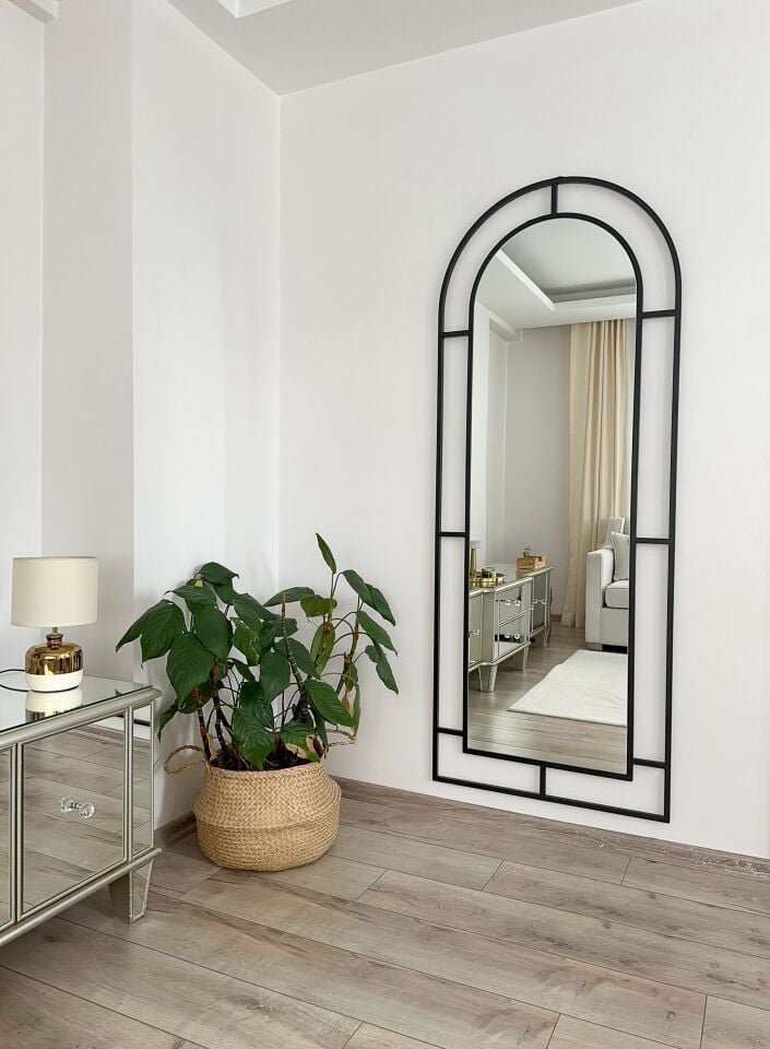 Siyah Metal Çerçeveli 180x70 Cm Pencere Model Oval Ayaklı Boy Aynası