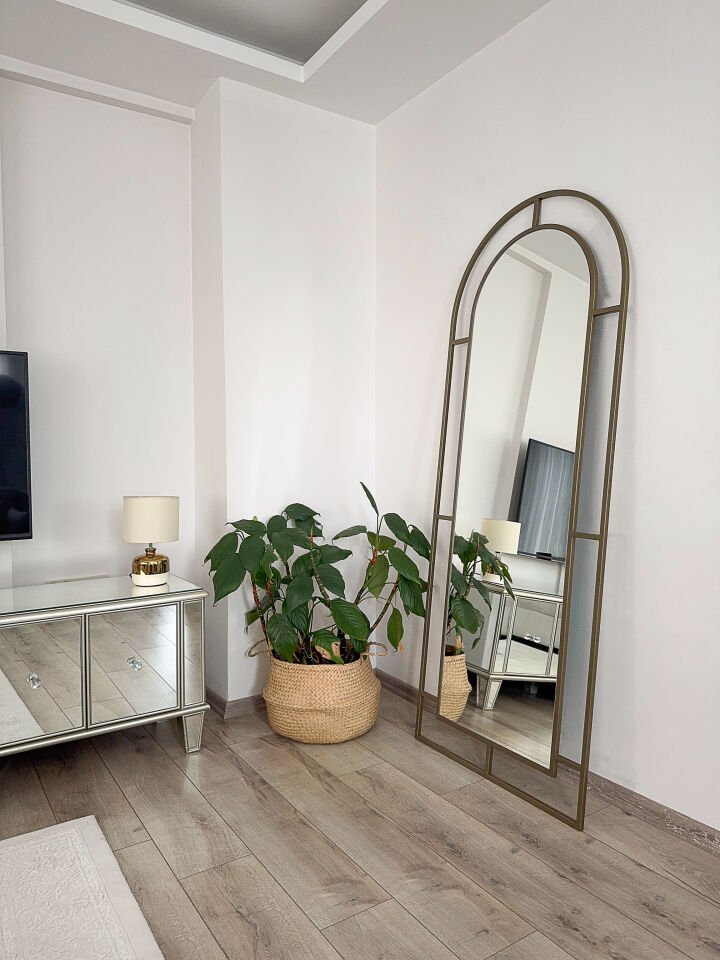 Eskitme Metal Çerçeveli 180x70 Cm Pencere Model Oval Ayaklı Boy Aynası
