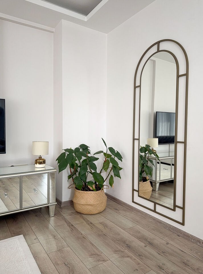 Eskitme Metal Çerçeveli 180x70 Cm Pencere Model Oval Ayaklı Boy Aynası