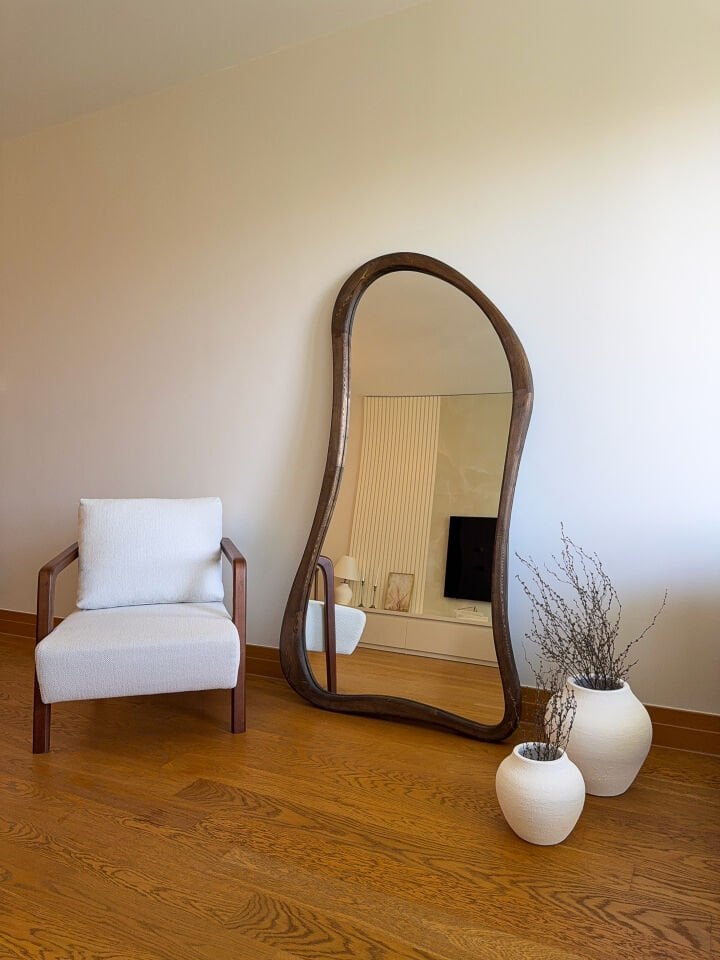 DOĞAL AHŞAP ÇERÇEVELİ 180X100 CM ( CEVİZ ) AYAKLI BOY AYNASI