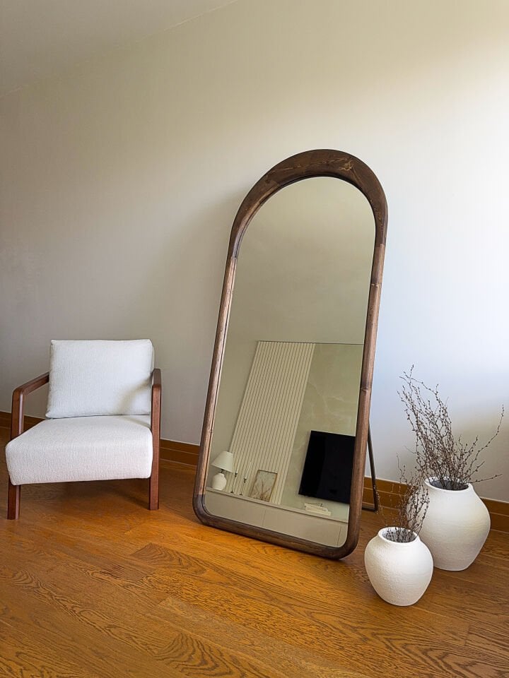 DOĞAL AHŞAP ÇERÇEVELİ 180X80 CM ( CEVİZ ) OVAL AYAKLI BOY AYNASI