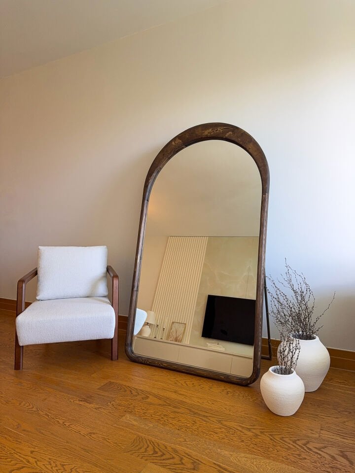 DOĞAL AHŞAP ÇERÇEVELİ 180X100 CM ( CEVİZ ) OVAL AYAKLI BOY AYNASI