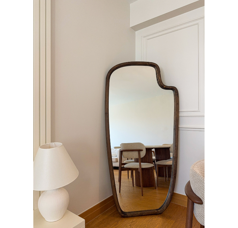 DOĞAL AHŞAP ÇERÇEVELİ 180X100 CM ( CEVİZ ) AYAKLI BOY AYNASI