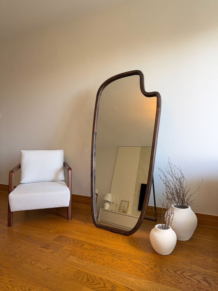 DOĞAL AHŞAP ÇERÇEVELİ 180X80 CM ( CEVİZ ) AYAKLI BOY AYNASI