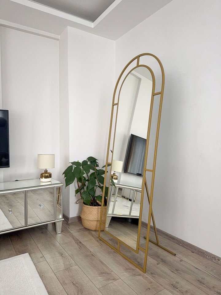 Gold Metal Çerçeveli 180x70 Cm Pencere Model Oval Ayaklı Boy Aynası