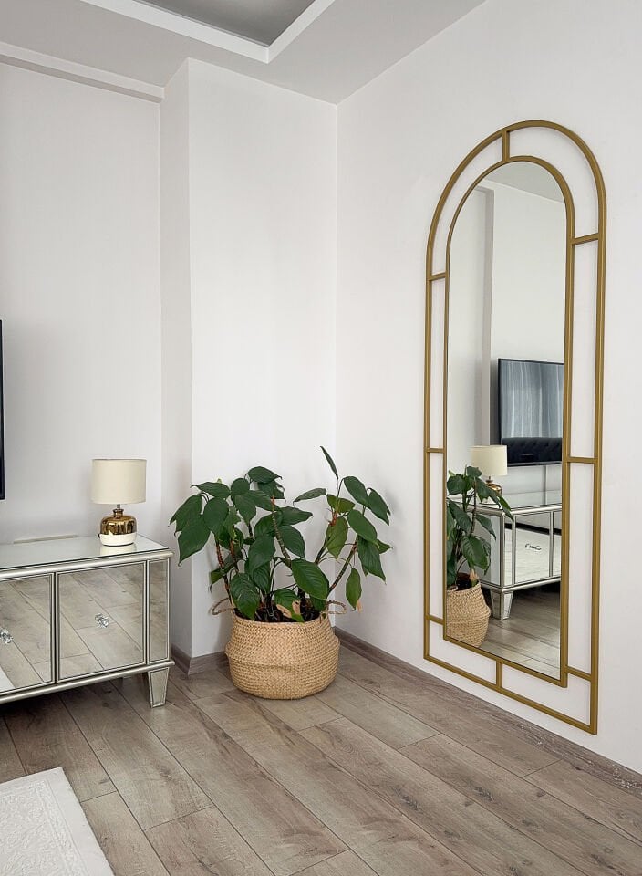 Gold Metal Çerçeveli 180x70 Cm Pencere Model Oval Ayaklı Boy Aynası