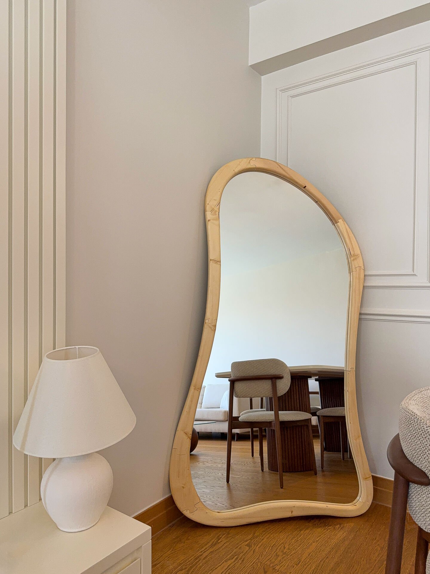 DOĞAL AHŞAP ÇERÇEVELİ 180X100 CM ( NATUREL ) AYAKLI BOY AYNASI