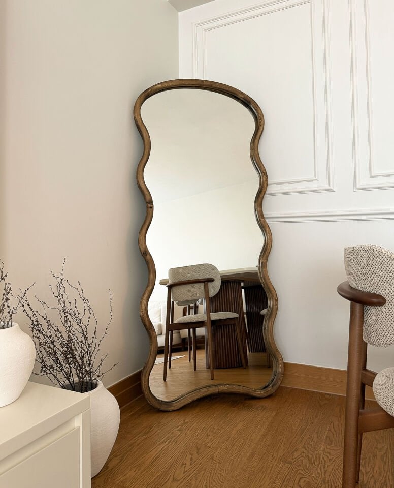 DOĞAL AHŞAP ÇERÇEVELİ BULUT MODEL 180X80 CM ( CEVİZ ) AYAKLI BOY AYNASI