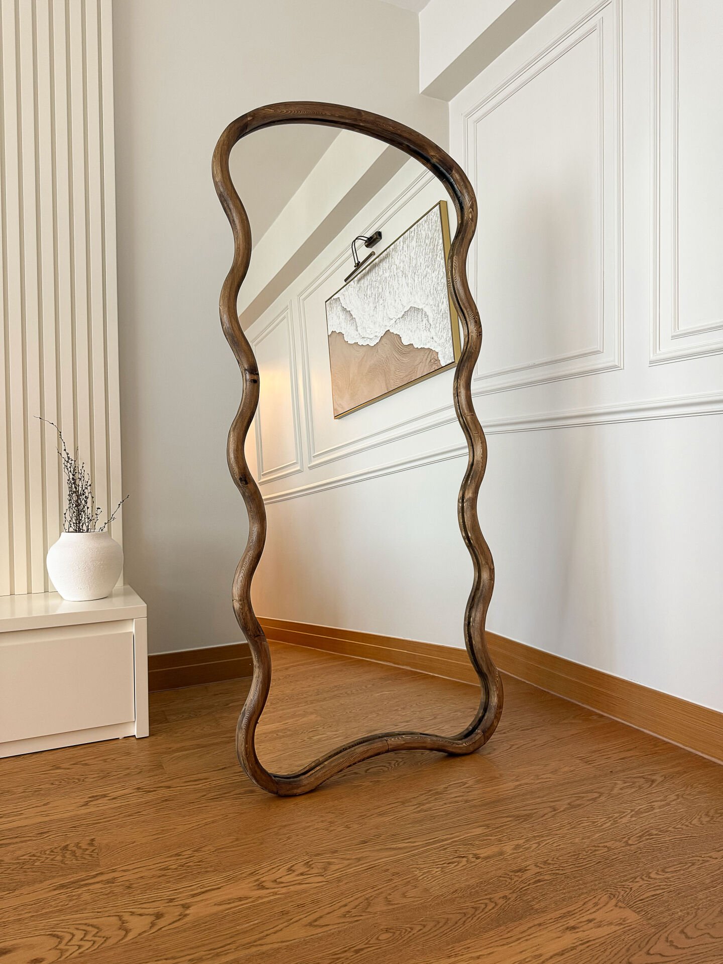 DOĞAL AHŞAP ÇERÇEVELİ BULUT MODEL 180X80 CM ( CEVİZ ) AYAKLI BOY AYNASI